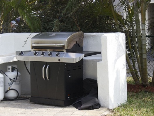 Grill and picnic area Grill and picnic area